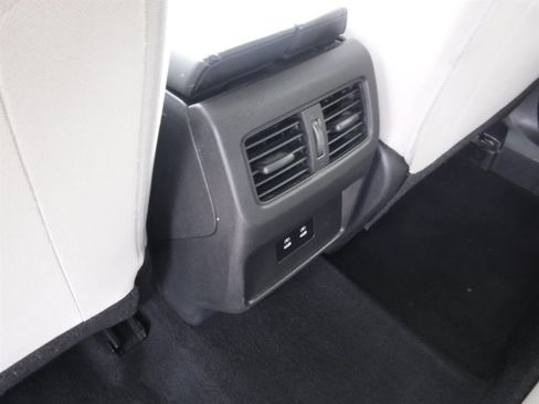 Used 2024 Nissan Rogue SV AWD/4WD image 11