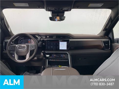 Used 2025 GMC Sierra 3500 Denali w/ Denali Reserve Package image 35