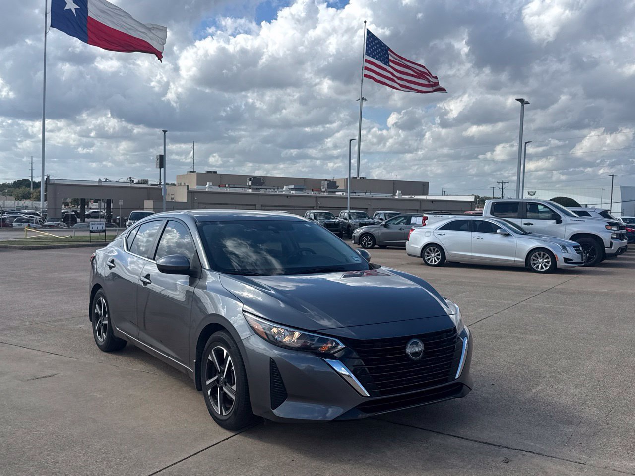 Used 2025 Nissan Sentra SV w/ Trunk Package FWD image 2