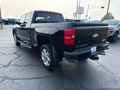 Used 2019 Chevrolet Silverado 2500 High Country w/ Duramax Plus Package AWD/4WD image 5