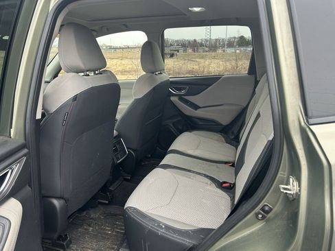 Used 2019 Subaru Forester Premium w/ All-Weather Package image 18