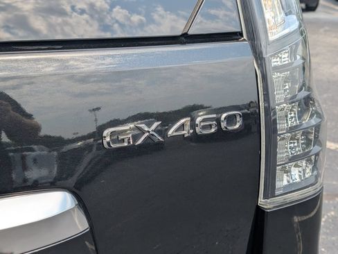 Used 2022 Lexus GX 460 Premium w/ Accessory Package AWD/4WD image 25