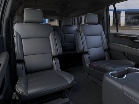 New 2026 Chevrolet Suburban Premier AWD/4WD image 17