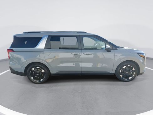 New 2026 Kia Carnival EX image 4