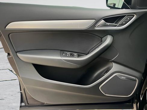 Used 2017 Audi Q3 2.0T Prestige w/ Prestige Package image 34