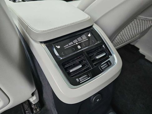 Certified 2023 Volvo XC90 T8 Plus image 21