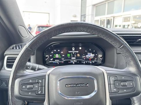 Used 2022 GMC Yukon Denali w/ Denali Reserve Package AWD/4WD image 22