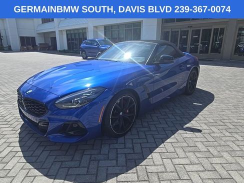 Certified 2025 BMW Z4 M40i w/ Premium Package image 3