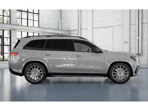 Used 2024 Mercedes-Benz GLS 580 4MATIC image 2