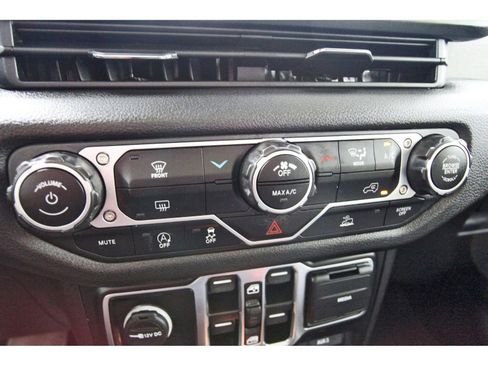 Used 2024 Jeep Wrangler Unlimited Sport AWD/4WD image 26