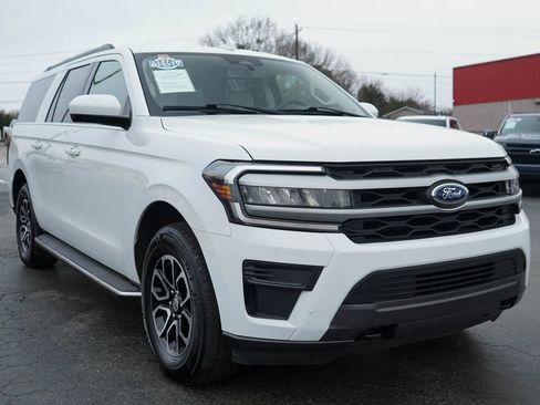 Used 2023 Ford Expedition Max XLT image 38