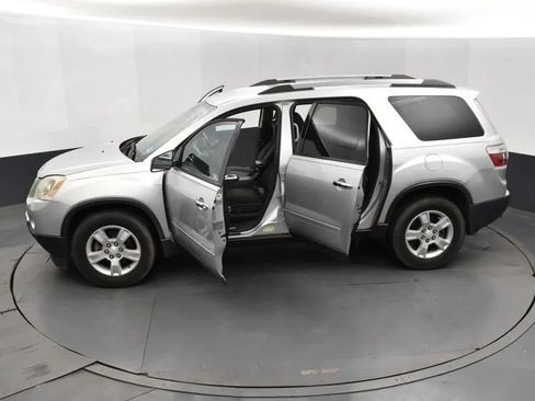 Used 2010 GMC Acadia SLE FWD image 7
