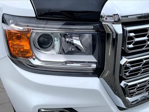 Used 2021 GMC Canyon Denali AWD/4WD image 27