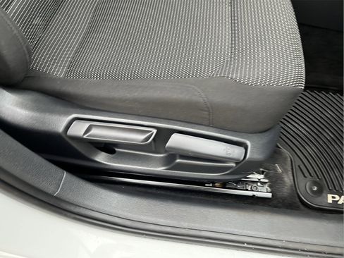 Used 2018 Volkswagen Passat 2.0T S image 31