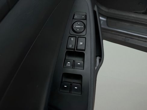 Used 2021 Hyundai Tucson SE w/ Cargo Package FWD image 17