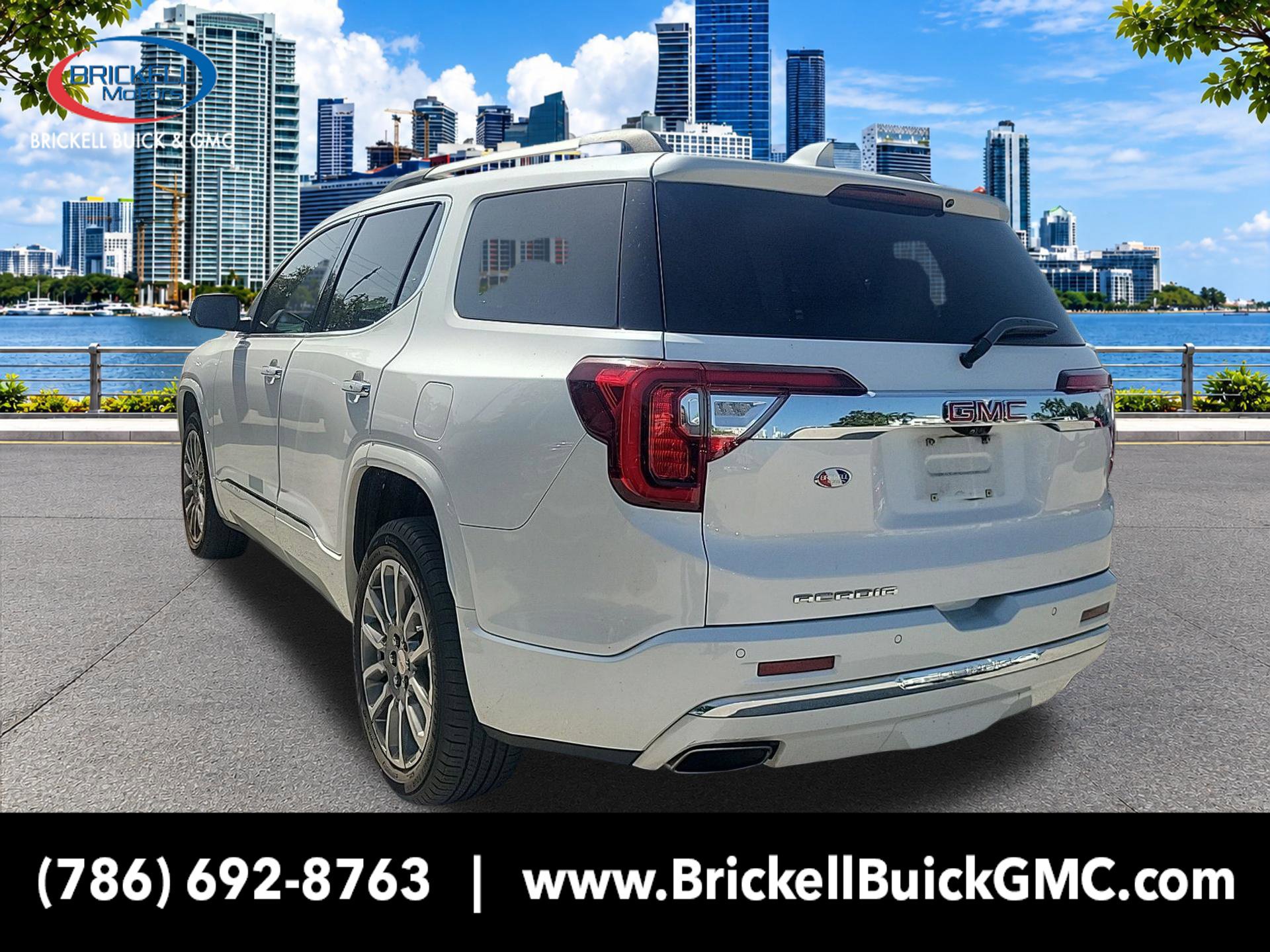 Used 2023 GMC Acadia Denali w/ Denali Ultimate Package FWD image 11