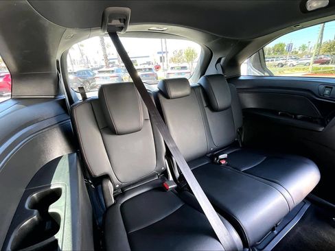 Used 2025 Honda Odyssey Sport-L image 27