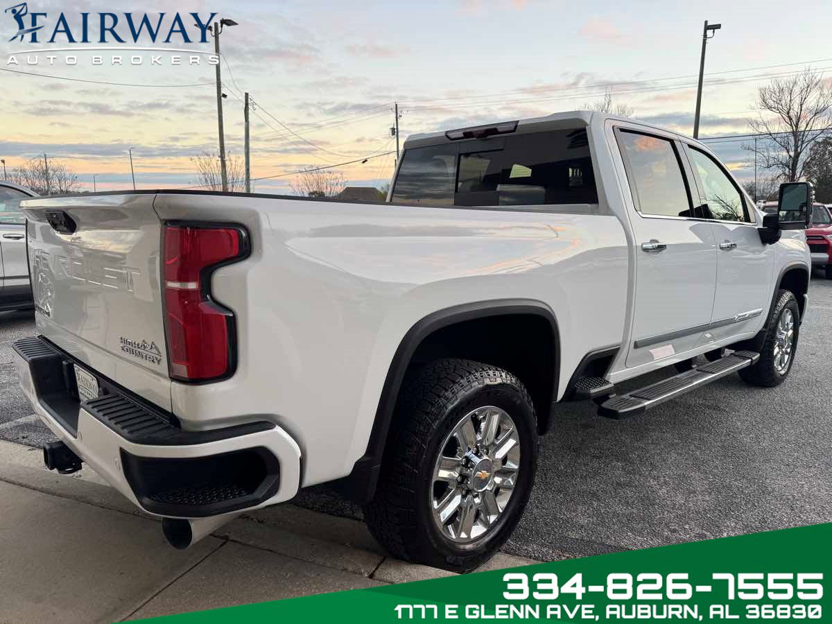 Used 2024 Chevrolet Silverado 2500 High Country w/ High Country Premium Package AWD/4WD image 6