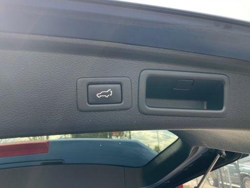 Used 2017 Subaru Forester 2.5i Limited w/ Popular Package #2 image 29