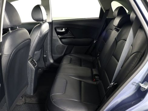 Used 2022 Kia Niro Touring Special Edition image 37