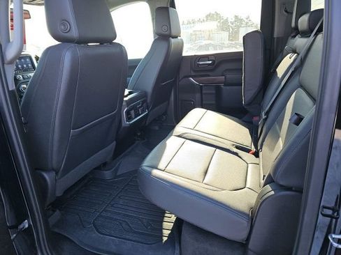 Used 2023 GMC Sierra 2500 SLT w/ SLT Premium Package image 11