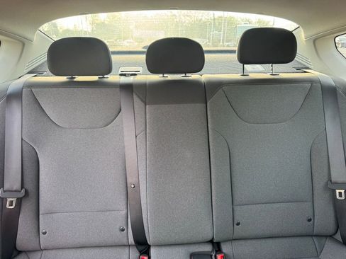 Used 2025 Kia K4 LXS image 9