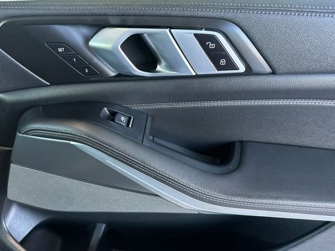 Used 2020 BMW X5 M50i w/ Premium Package image 19