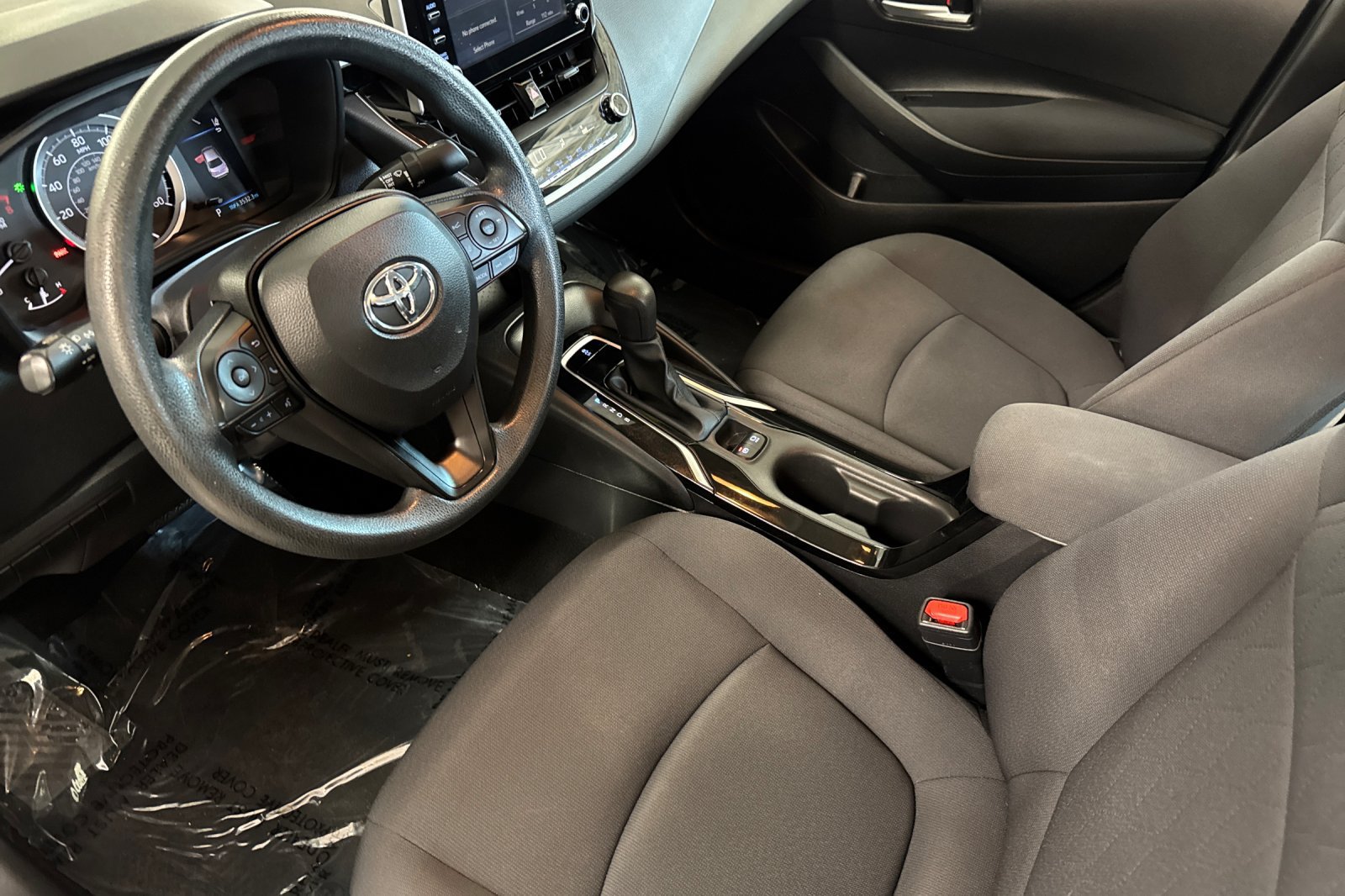 Used 2020 Toyota Corolla LE w/ Carpet Mat Package (TMS) FWD image 10