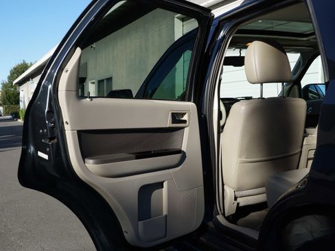 Used 2009 Ford Escape Limited image 28