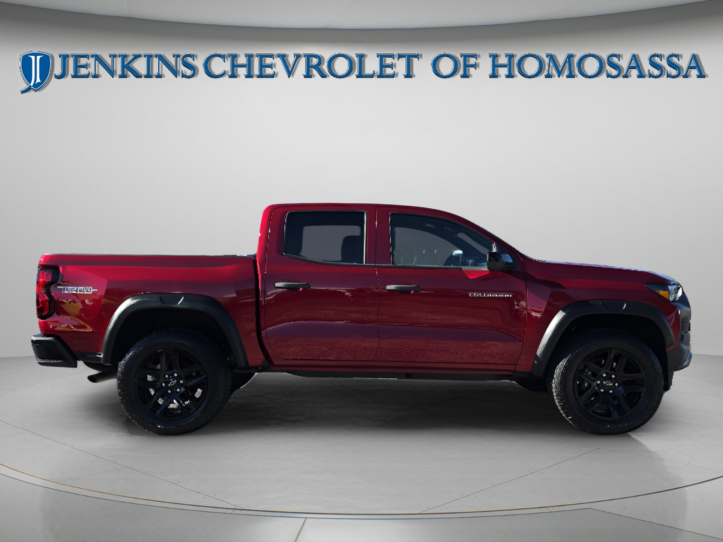 Used 2024 Chevrolet Colorado Trail Boss w/ Technology Package AWD/4WD image 3
