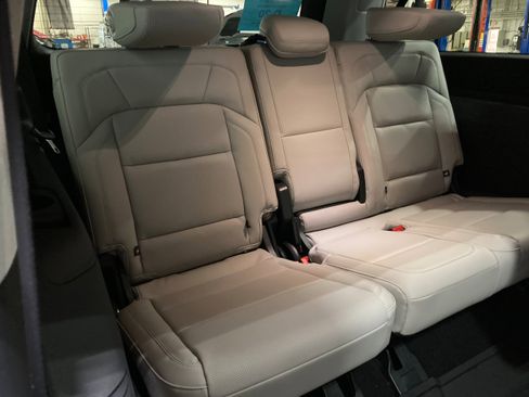 Used 2026 Lincoln Navigator L Reserve AWD/4WD image 9