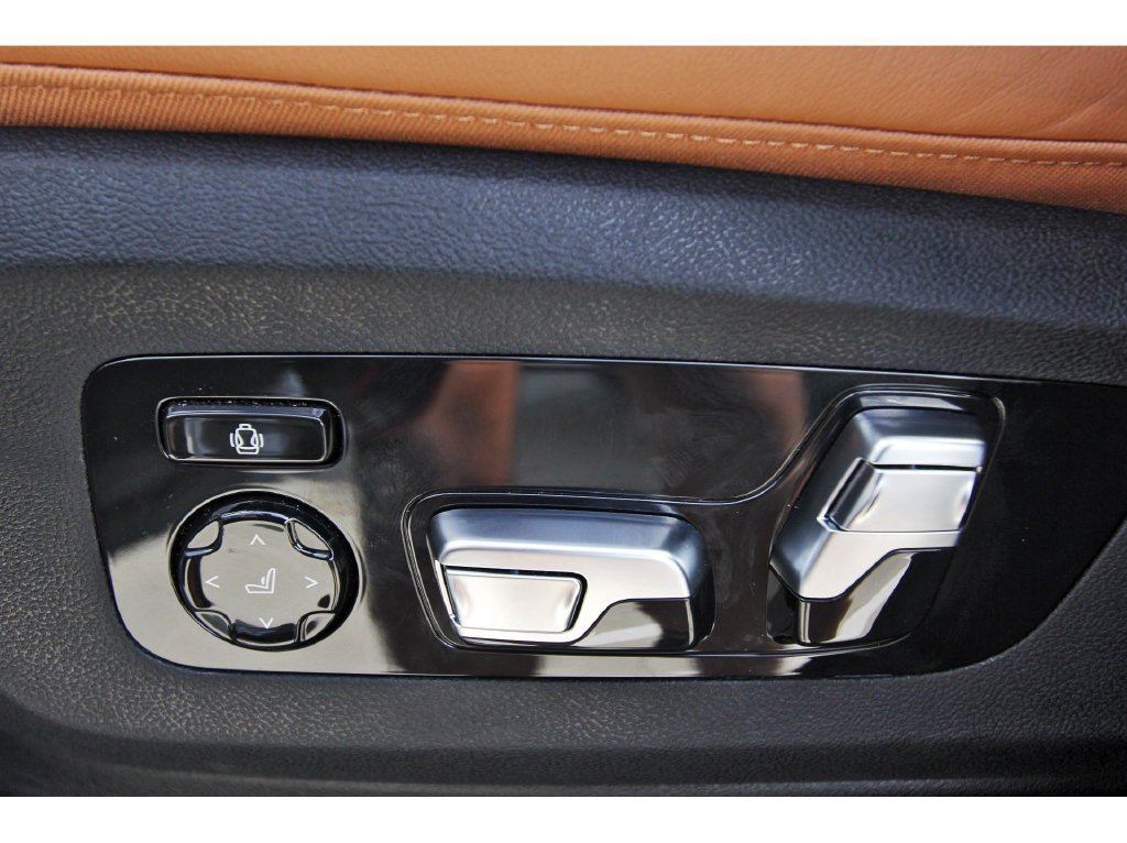 Used 2026 BMW X7 xDrive40i AWD/4WD image 28