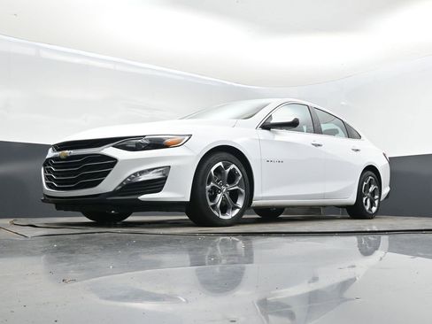 Used 2020 Chevrolet Malibu LT image 39