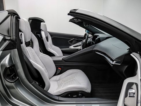 Used 2022 Chevrolet Corvette Stingray 2LT Z51 Performance & w/ Z51 Performance Package image 62