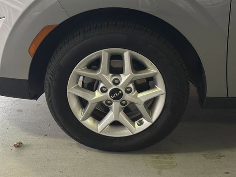 Used 2025 Kia Soul LX w/ LX Technology Package image 28