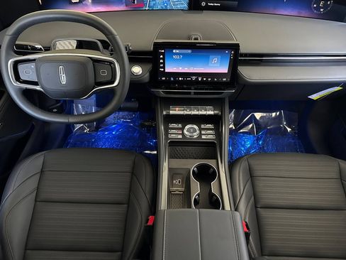 New 2026 Lincoln Nautilus Reserve AWD/4WD image 10