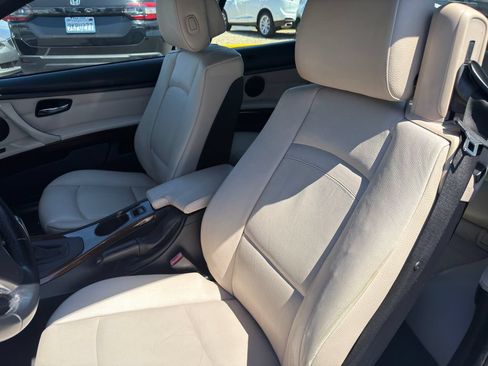 Used 2011 BMW 328i Convertible RWD image 15