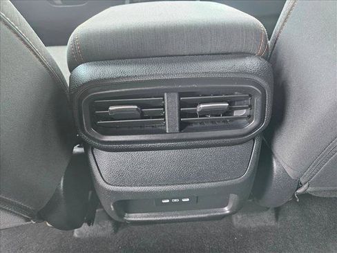 Used 2025 Honda Pilot Sport image 15