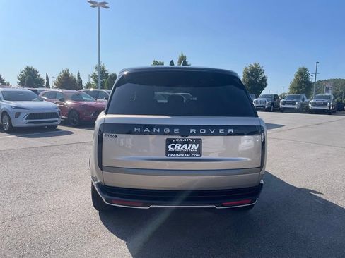 Used 2025 Land Rover Range Rover SE AWD/4WD image 6