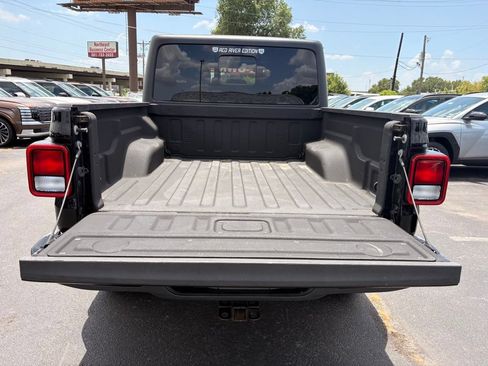 Used 2020 Jeep Gladiator Sport w/ Quick Order Package 24S AWD/4WD image 7