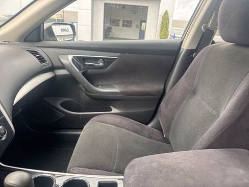 Used 2013 Nissan Altima 2.5 S FWD image 19