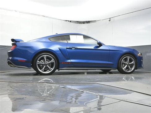 Used 2022 Ford Mustang GT Premium w/ Equipment Group 401A image 31