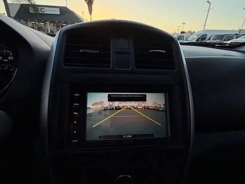 Used 2019 Nissan Versa SV image 7