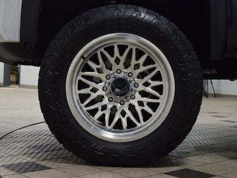 Used 2024 GMC Sierra 2500 SLT w/ Texas SLT Premium Package image 27