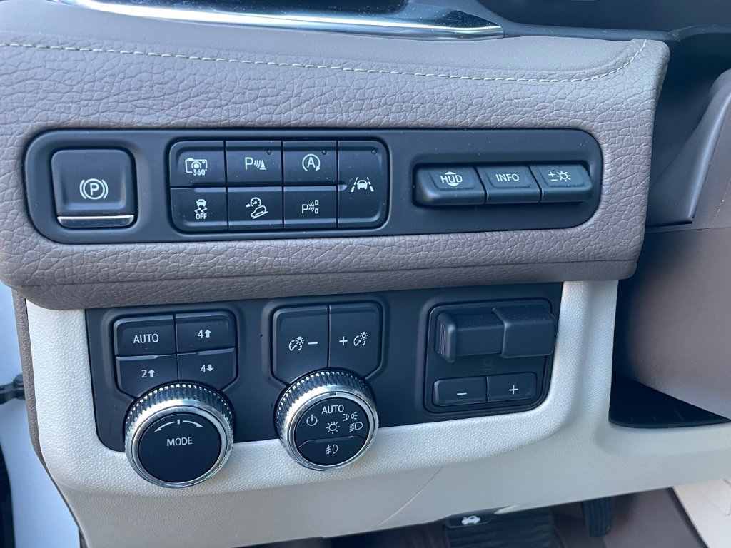 Certified 2024 GMC Yukon Denali w/ Advanced Technology Package AWD/4WD image 38