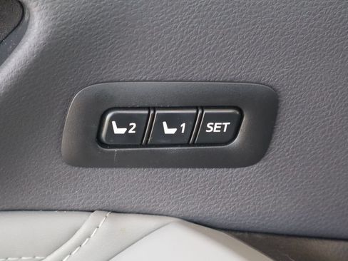 Used 2021 Toyota Avalon Limited w/ Advanced Safety Package FWD image 14