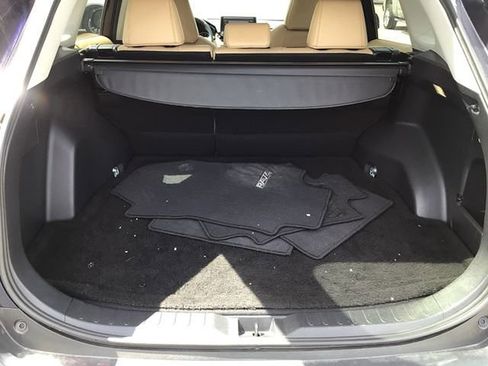 Used 2020 Toyota RAV4 XLE Premium image 33