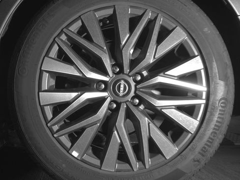 Used 2025 Nissan Altima 2.5 SV image 14