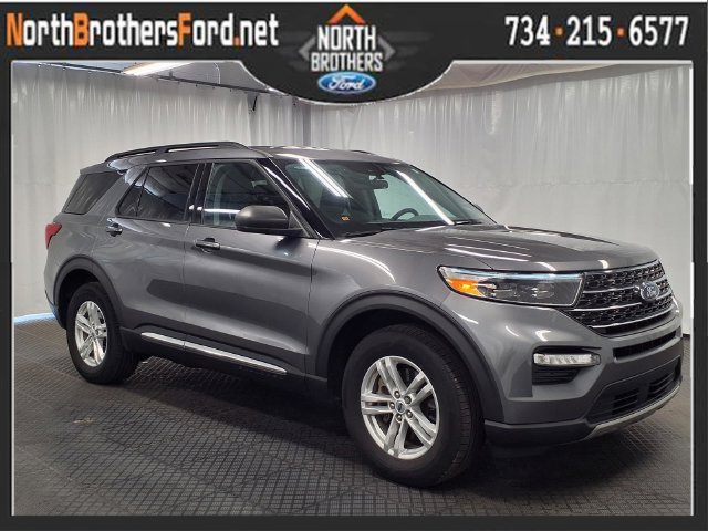 Certified 2023 Ford Explorer XLT w/ Equipment Group 202A AWD/4WD image 1