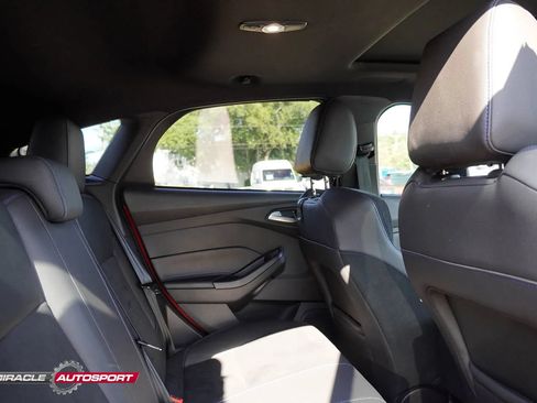 Used 2018 Ford Focus RS AWD/4WD image 40